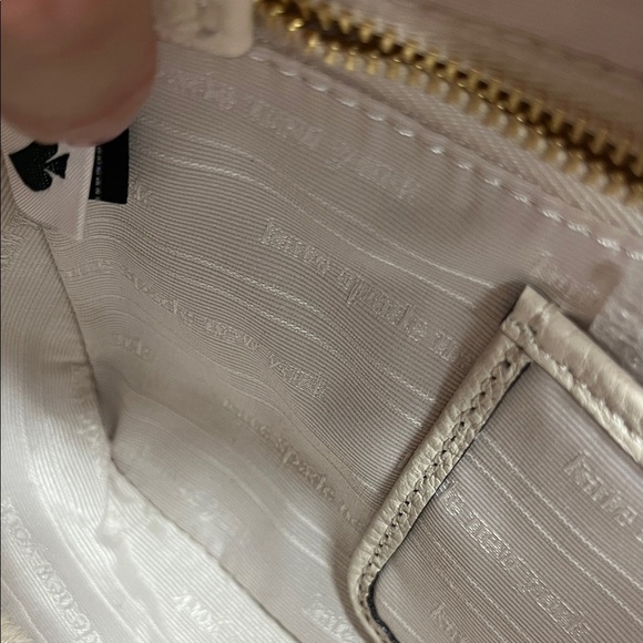 NWT Kate Spade Crush Whipstitch Medium Crossbody in Milk Glass - Picture 5 of 12